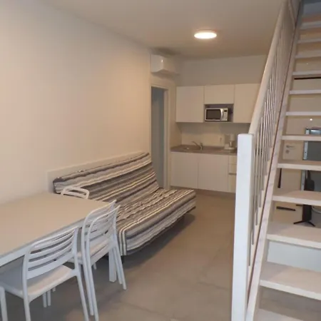 Διαμέρισμα Cozy In A Fenced Complex With Pool Μπιμπιόνε